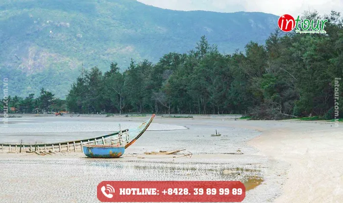Lo Voi Beach - Con Dao Island - Vung Tau - Vietnam