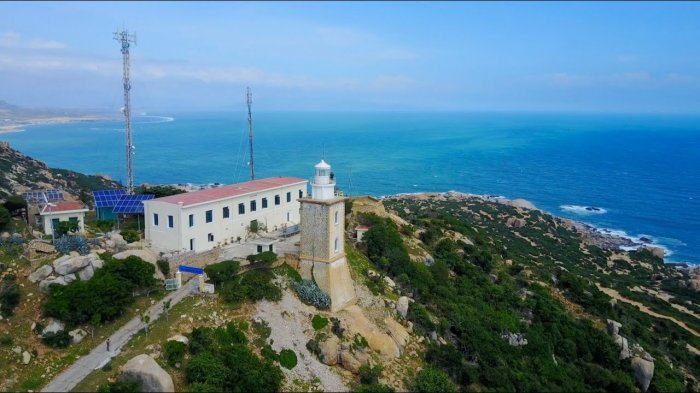 Mui Dinh Lighthouse Ninh Thuan Vietnam Travel Guide